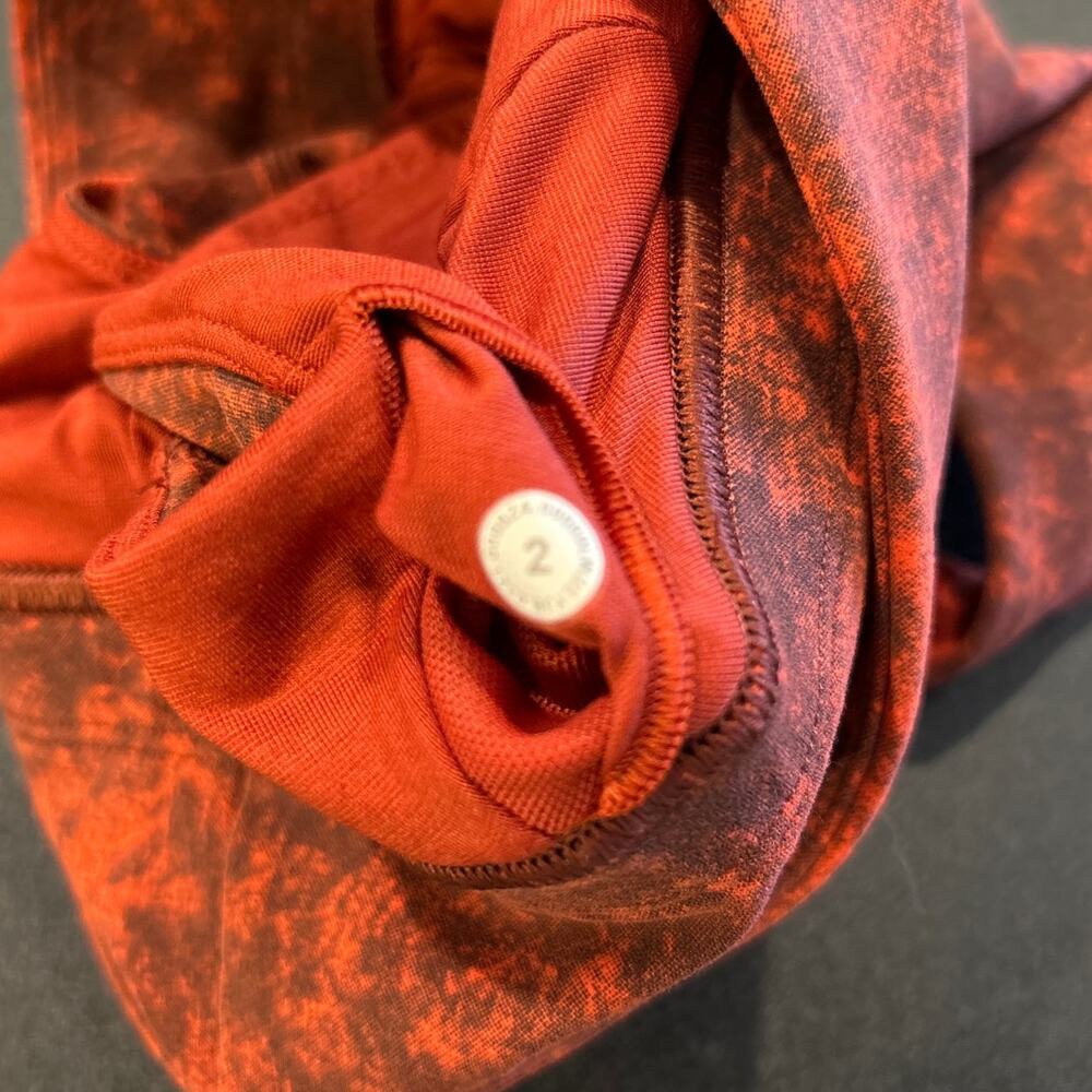 Lululemon Sports Bra Thick Band Scoop Neck, Orange Acid Wash, Women's Size 2 - Picture 4 of 4
